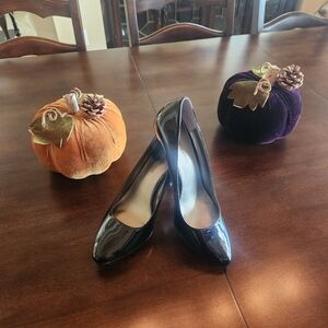 Bandolino Shiny Black Heels